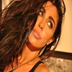 Layla iskandar sur yala.fm